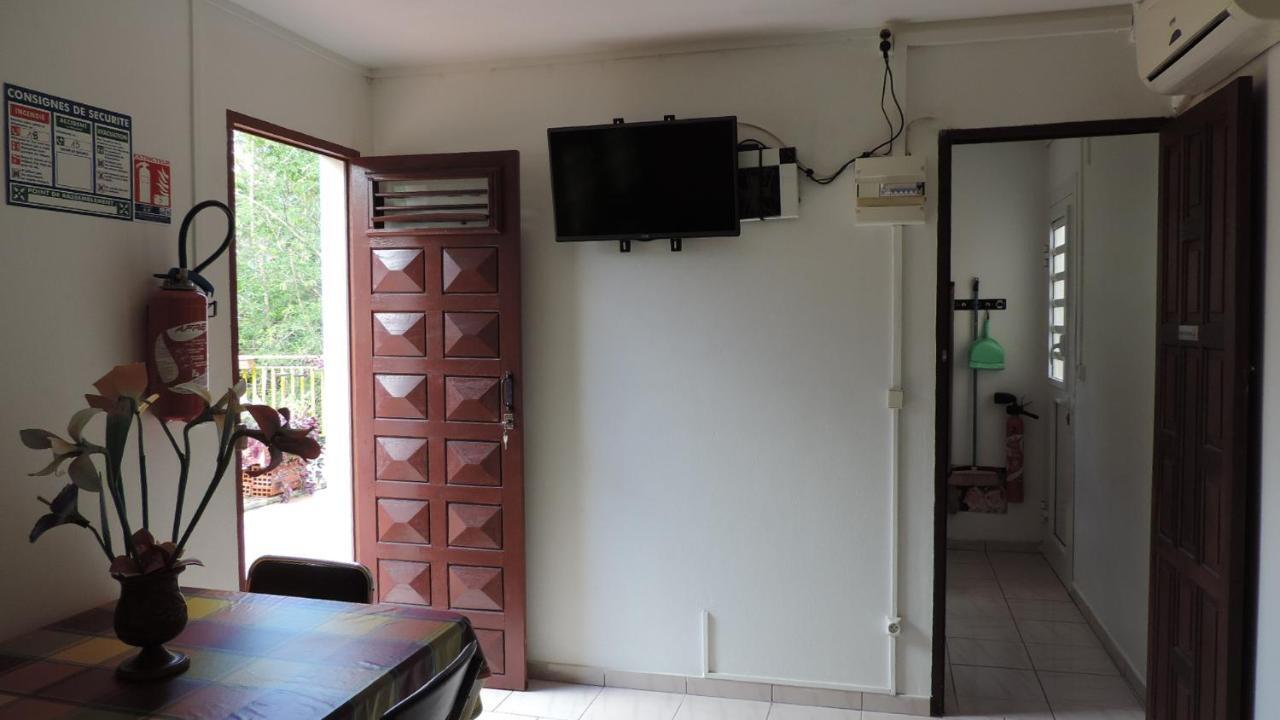 Appartement Chez Régine à Le Robert Extérieur photo